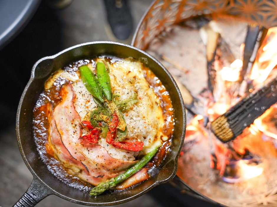 ◆たき火スキレットの焼きカレー 1,500円(税込)