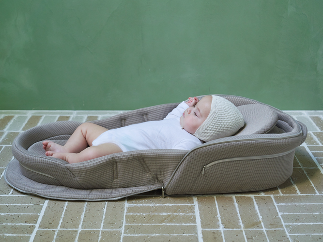 5～30度の傾斜調節で吐き戻し対策にも