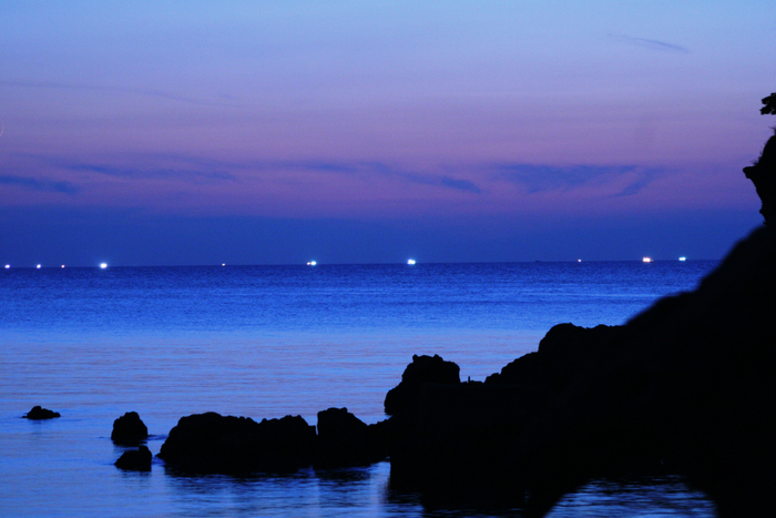 夕日ヶ浦から見える漁火