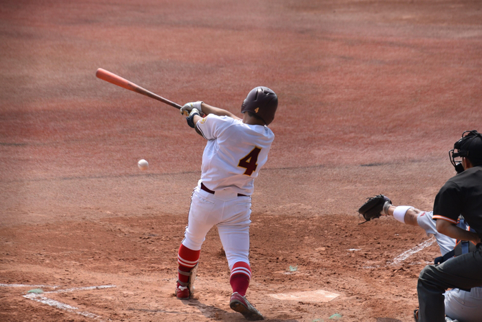 ２回戦でタイムリーを放つ城選手