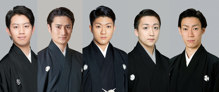 (左より)中村 壱太郎、中村 隼人、中村橋之助、中村米吉、坂東巳之助 (©松竹)
