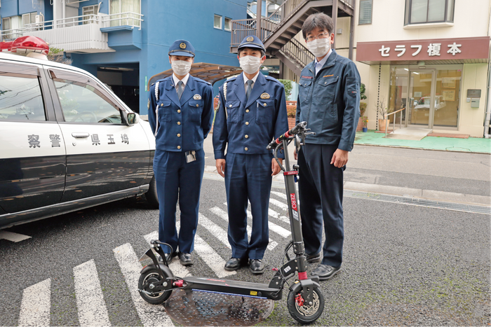 埼玉県警察川口警察署交通安全課総務係のお二人と榎本社長