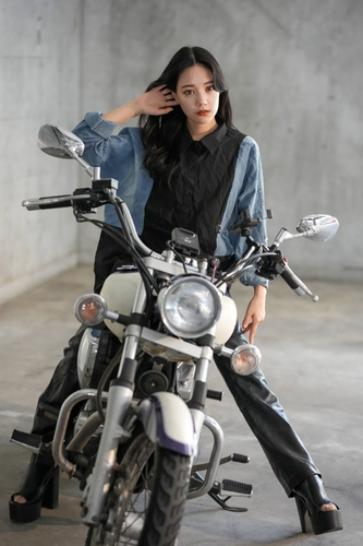 ヒロイン役：世森響