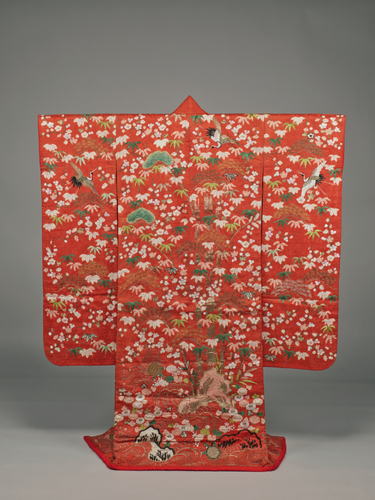 打掛 紅綸子地松竹梅鶴亀模様