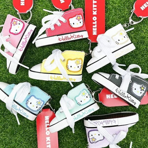 ハローキティ―のスニーカーキーリング