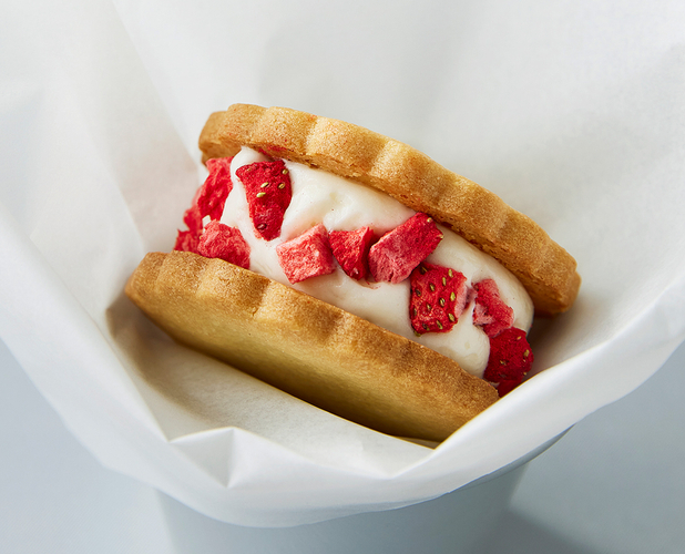 「バターサンド ミルキーいちご」380円（税込418円）