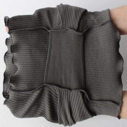 コットン素材のマチ布付き