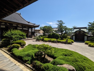 ▲正法寺 「本堂」と「唐門」【2コース】 (写真提供:(一社)八幡市観光協会) ※どちらも重要文化財