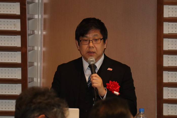 基調講演する越智副会長