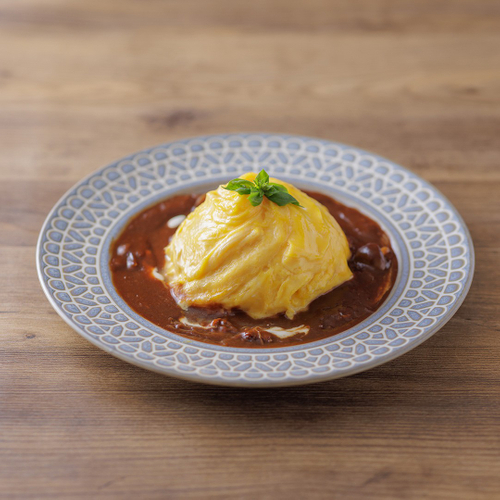 とろける卵が贅沢な「ドレスオムライス」