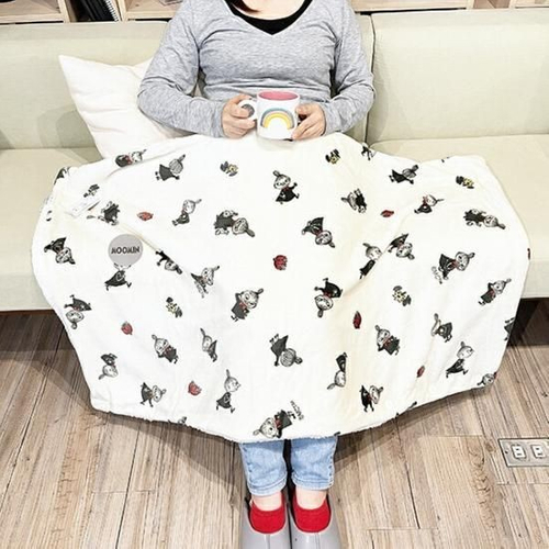 ムーミンのナチュラルデザインのブランケット