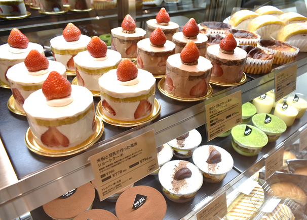 スイーツでは米粉を使用したショートケーキが一番人気！