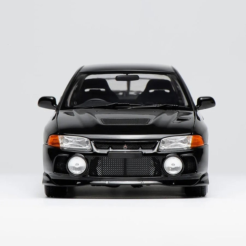 モーターヘリックス 1/18スケール M84002 三菱 Lancer Evolution IV ピレネーブラックパール