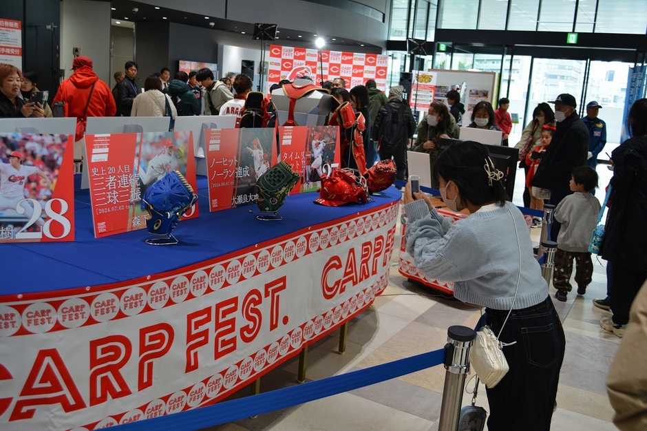 現役選手の使用済グッズ展示
