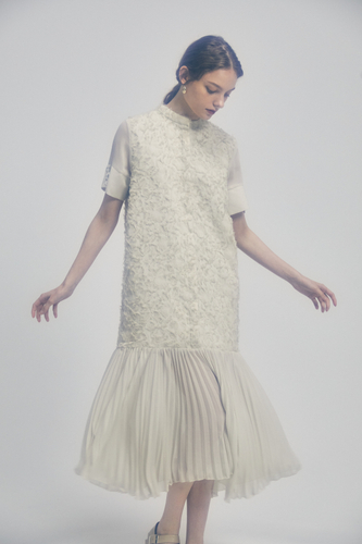 THE 3D JACQUARD DRESS &yen; 17,600 TAX IN