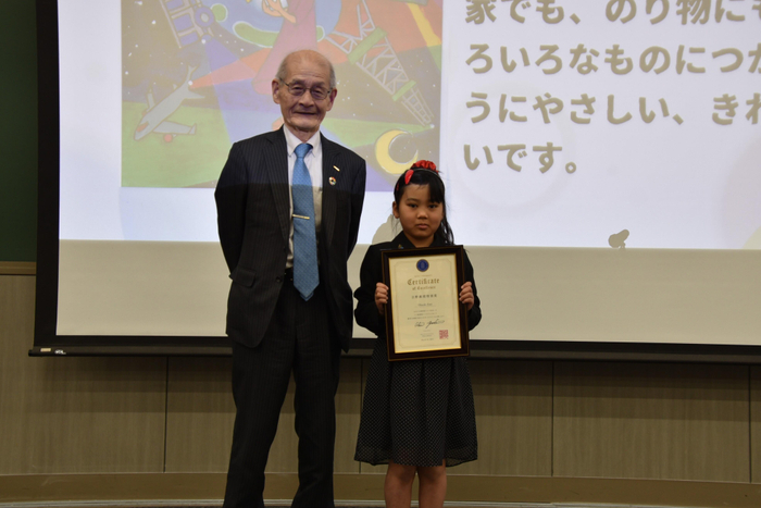 吉野教授特別賞の大橋惠美さん