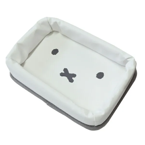 ミッフィーのカー用品