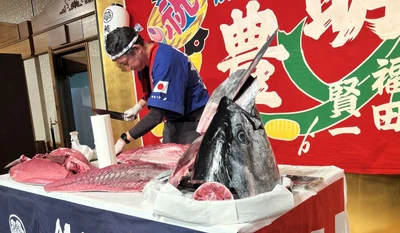 マグロ解体ショーも餅つき大会も全3部で開催！西明石のホテルで1月2日「お正月バイキング2027」　10月16日から予約受付開始