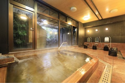 まろやかで優しい湯ざわりの<温泉>
