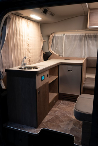 レクビィ　プラス　リビンキッチン部