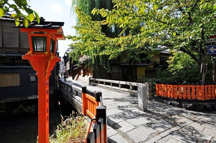 祇園の名所・夏の巽橋