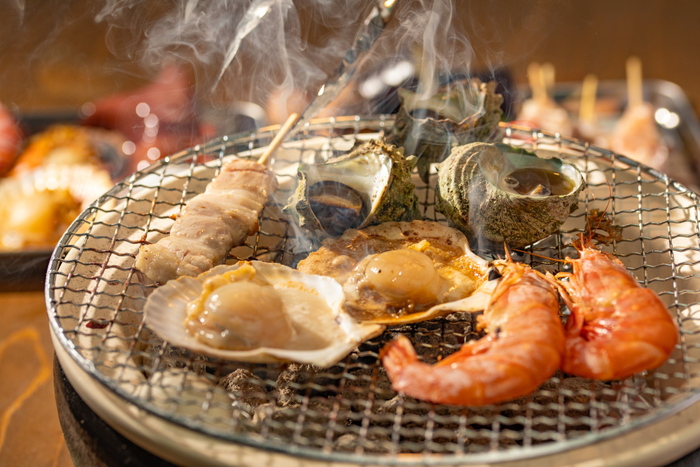 海鮮もお肉も食べ放題！炭火海鮮バイキング