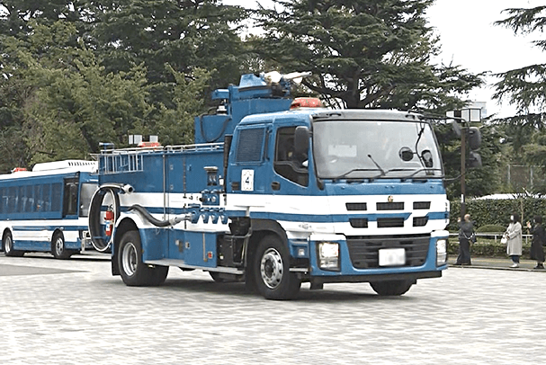 警視庁なんでも図鑑より「高圧放水車」