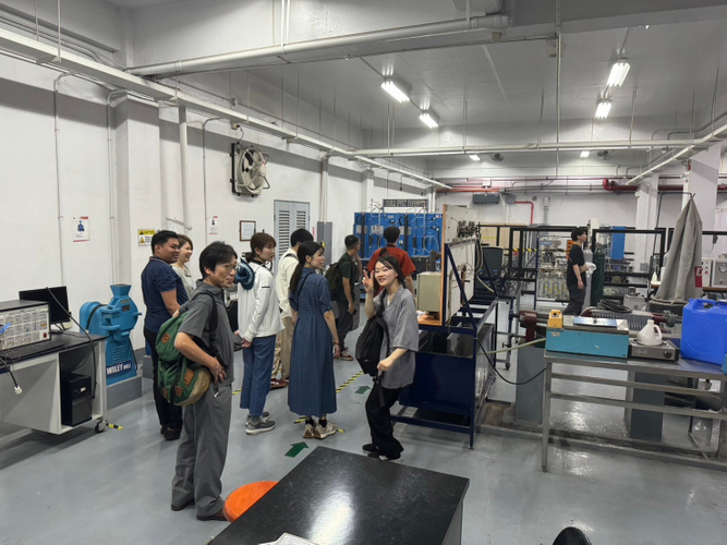 マプア大学の工作センターで