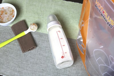 ミルクと離乳食の加温に対応する「HOTPLUS マルチウォームバッグ」