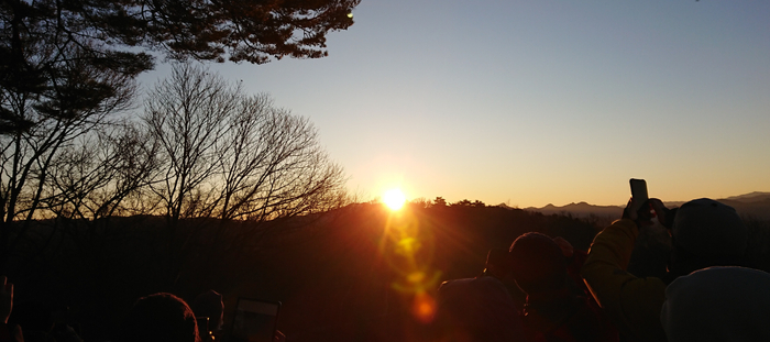 山頂からの日の出(2024年撮影)