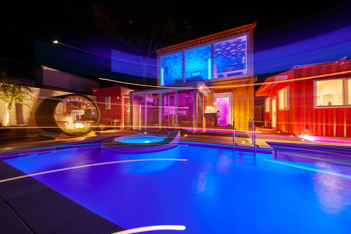 THE BOXY AWAJI 外観