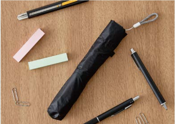 ペンのような細さを実現[ムーンバット] estaa(エスタ) 折りたたみ傘 無地 50cm 約75g 