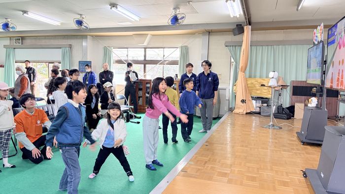 TANOを楽しむ子供達