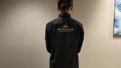 新制服の背中ロゴ