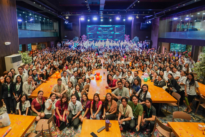 2500人以上在籍するQQEnglishの教師たち