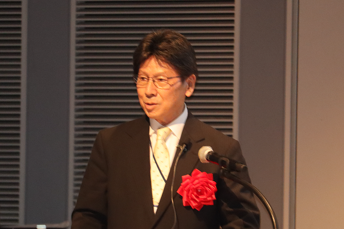 海外輸出に活路を見出した室町酒造の花房社長