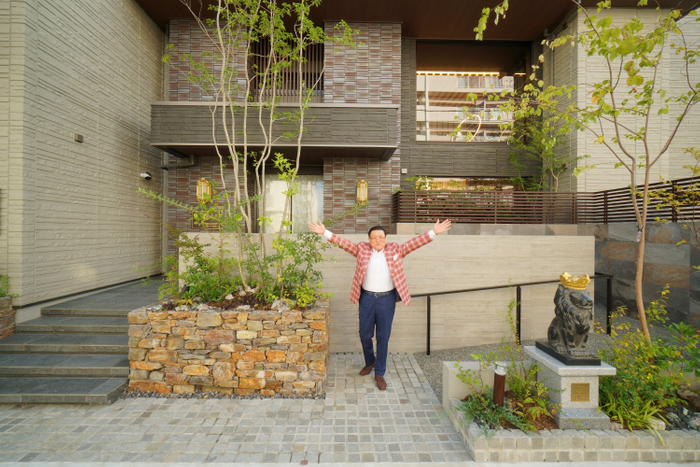 「飲み過ぎた、食べ過ぎた、太り過ぎたの杉田です！趣味は温泉地で美味しいものと地ビールや地酒をいただくこと」というオーナーの杉田様