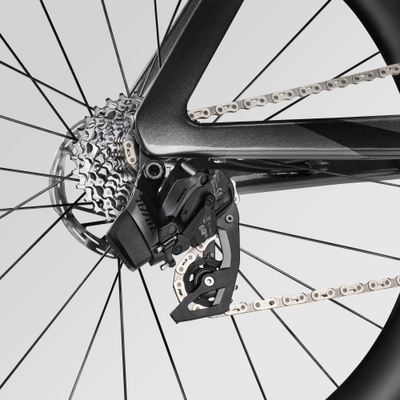 Rival AXS E1 - エアロードCF SLX 7 Speedに搭載
