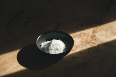 皆生の海水を炊いて作る自家製塩
