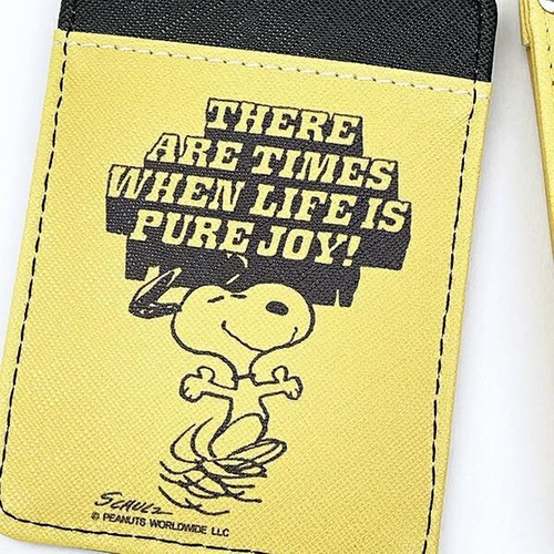 スヌーピーのおしゃれなキーケースとパスケース