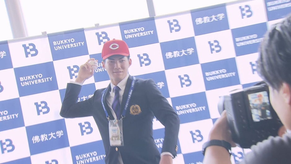 赤木晴哉投手