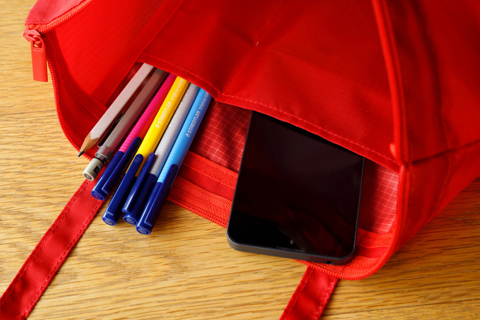 小物が入る内ポケットつき