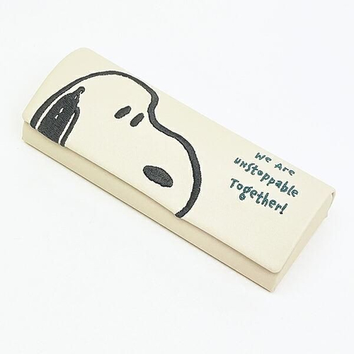 スヌーピーのメガネケース