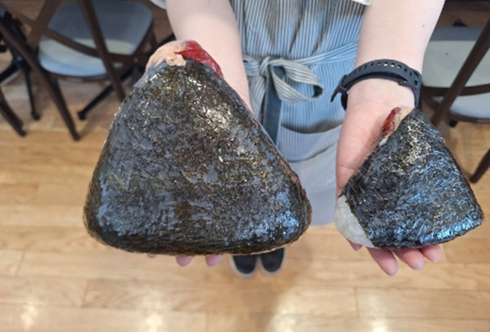 555g！特大鮭おにぎり