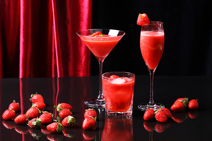 大人な魅力「ストロベリー・ナイトカクテル」（イメージ）
