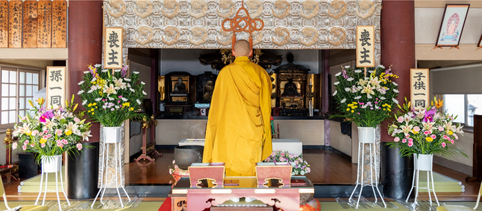 お寺葬はお寺で実施するため安価なお葬式です