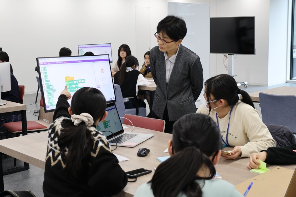 女子中学生対象イベントの様子