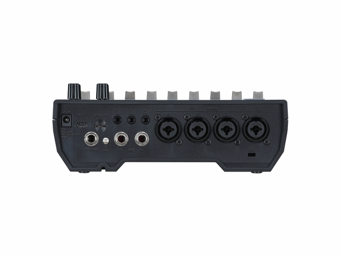 『Gigcaster 8』リア・パネル 