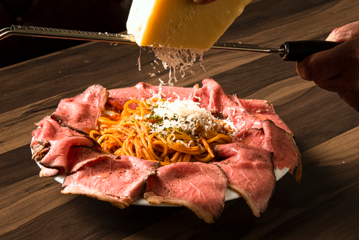 ローストビーフと食べる和牛ボロネーゼ