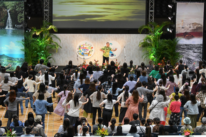 Let&rsquo;s Hula for Maui!